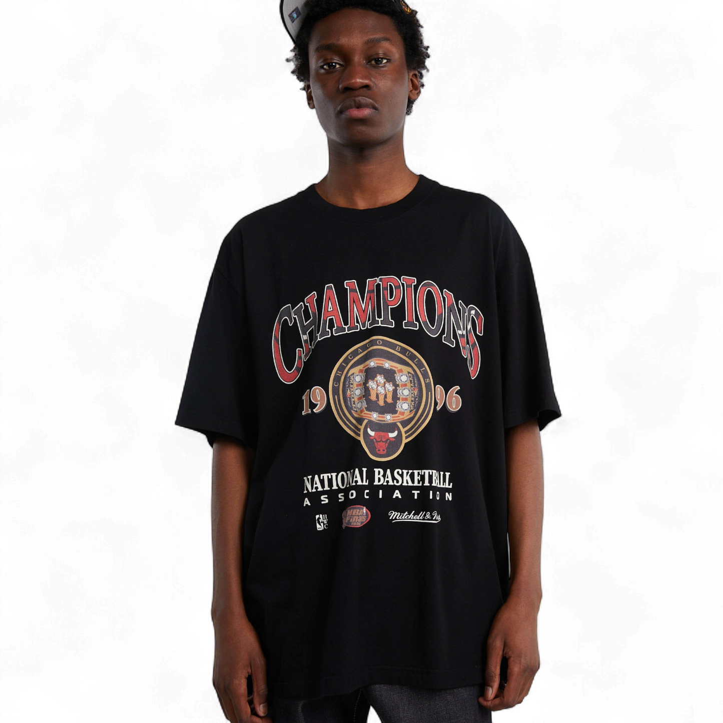 MITCHELL & NESS NBA CHAMPIONSHIP RING TSHIRT BULLS 1996 CHICAGO BULLS T-SHIRT