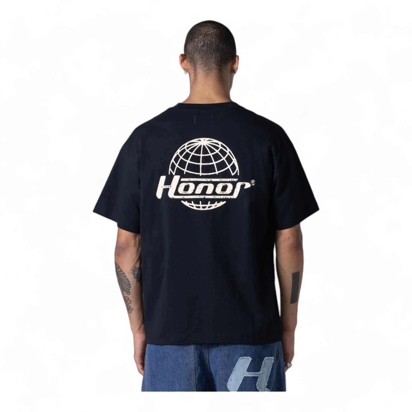 HONOR THE GIFT HONOR GLOBE LOGO TEE