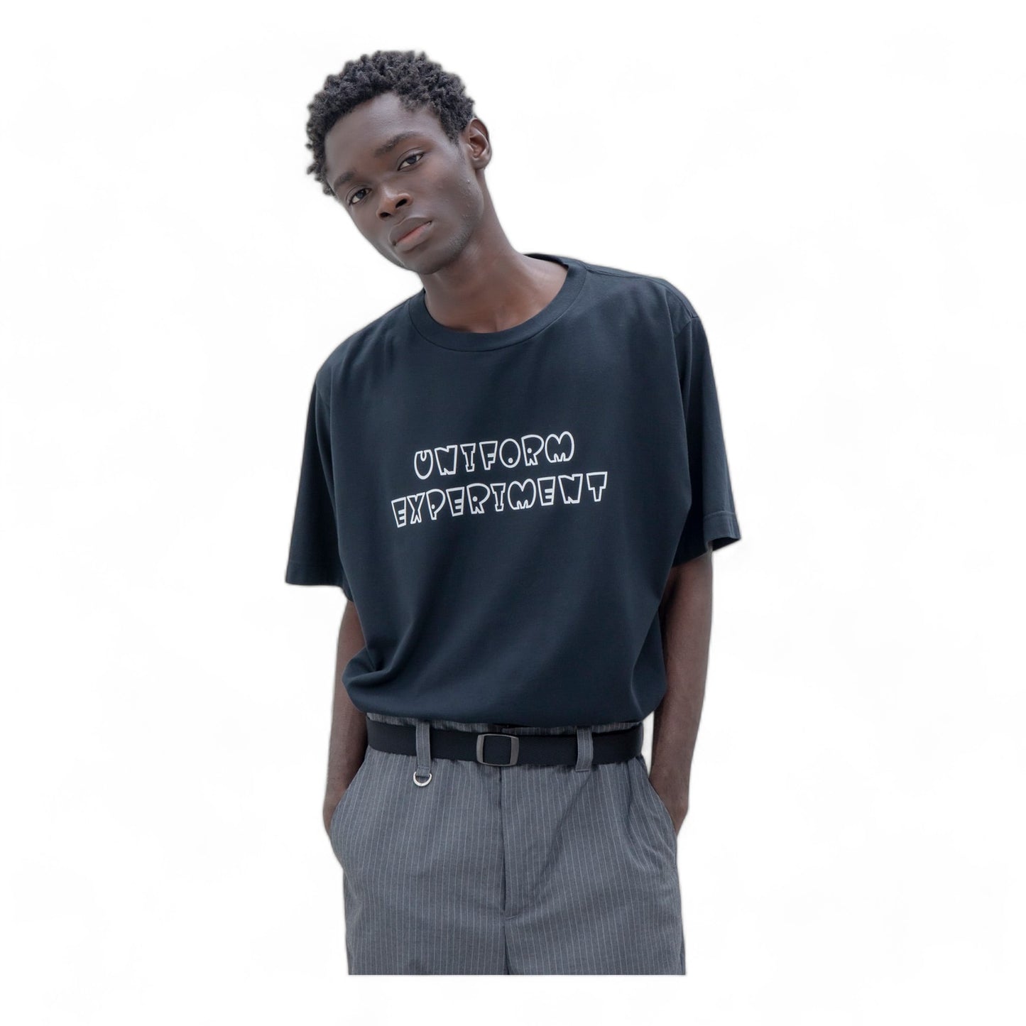 UNIFORM EXPERIMENT AUTHENTIC LOGO TEE