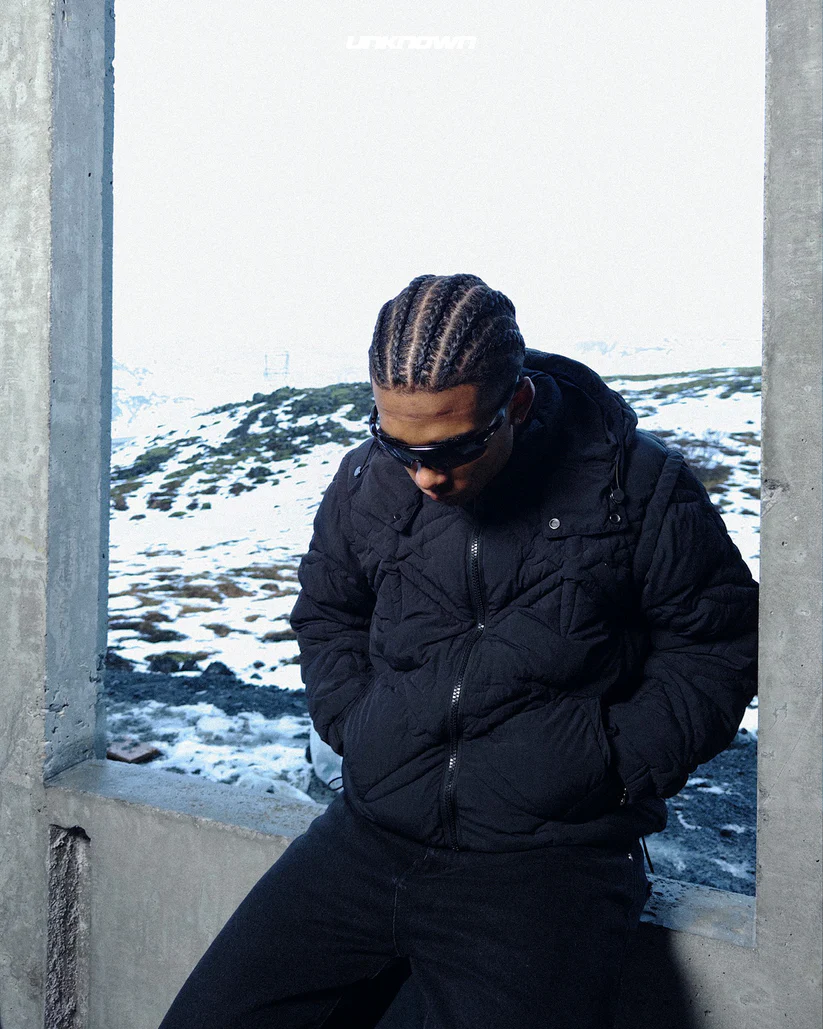 UNKNOWN DAGGER STITCH PADDED JACKET