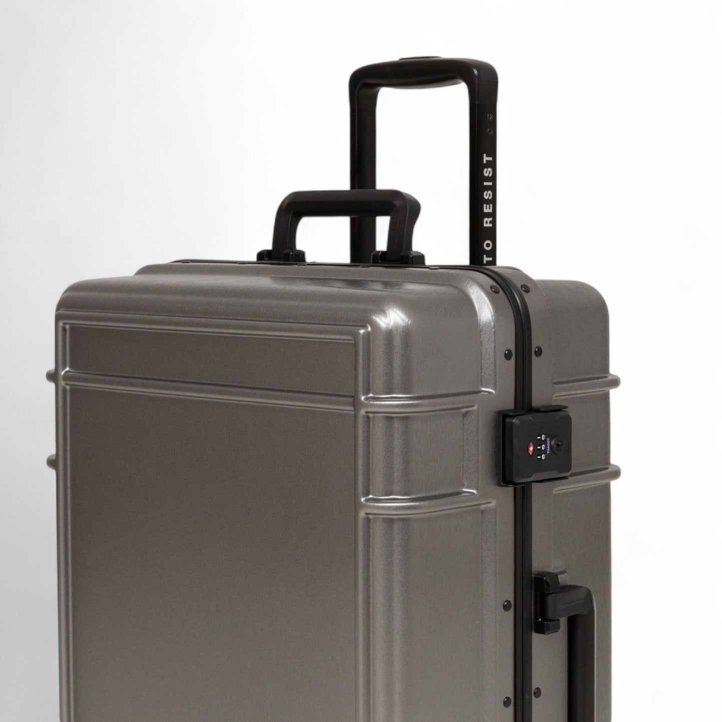 EASTPAK RESIST'R CASE