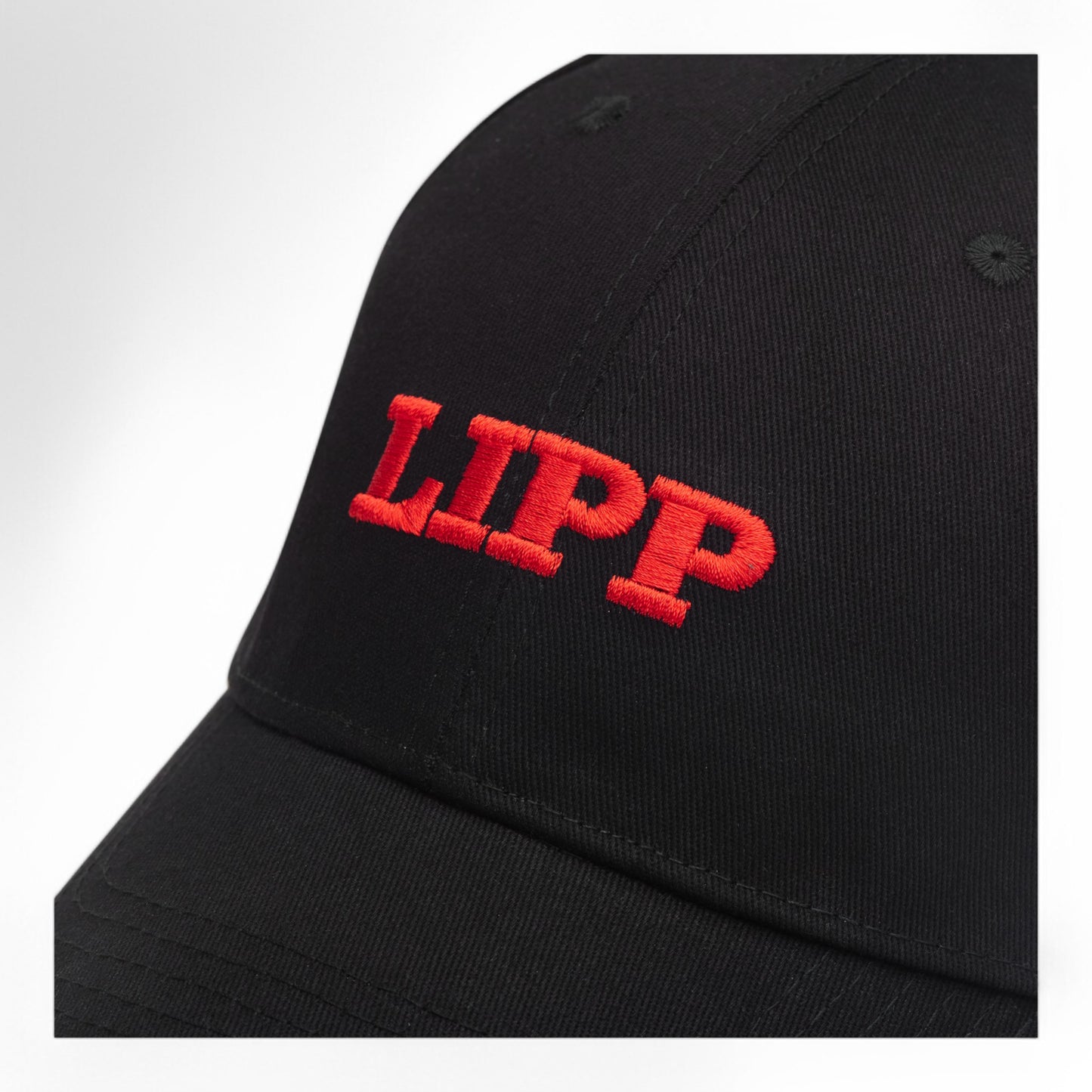 GIFTSHOP LIPP THE EMBROIDERED SIGNATURE HAT