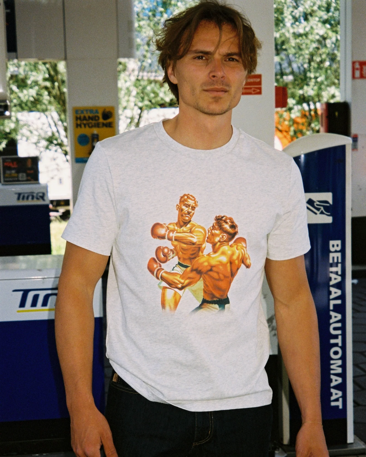 THE LOOSE COMPANY LEFT HOOK T-SHIRT