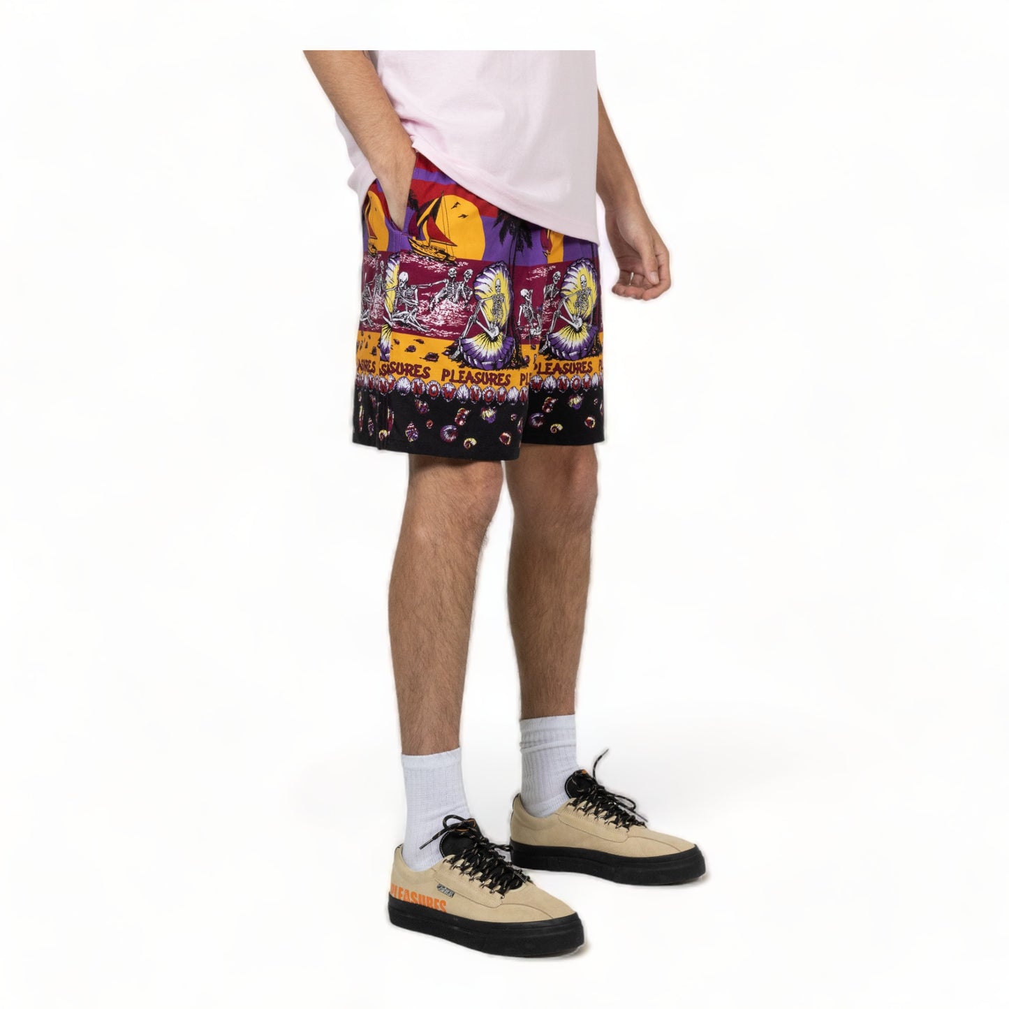 PLEASURES BEACH SHORT