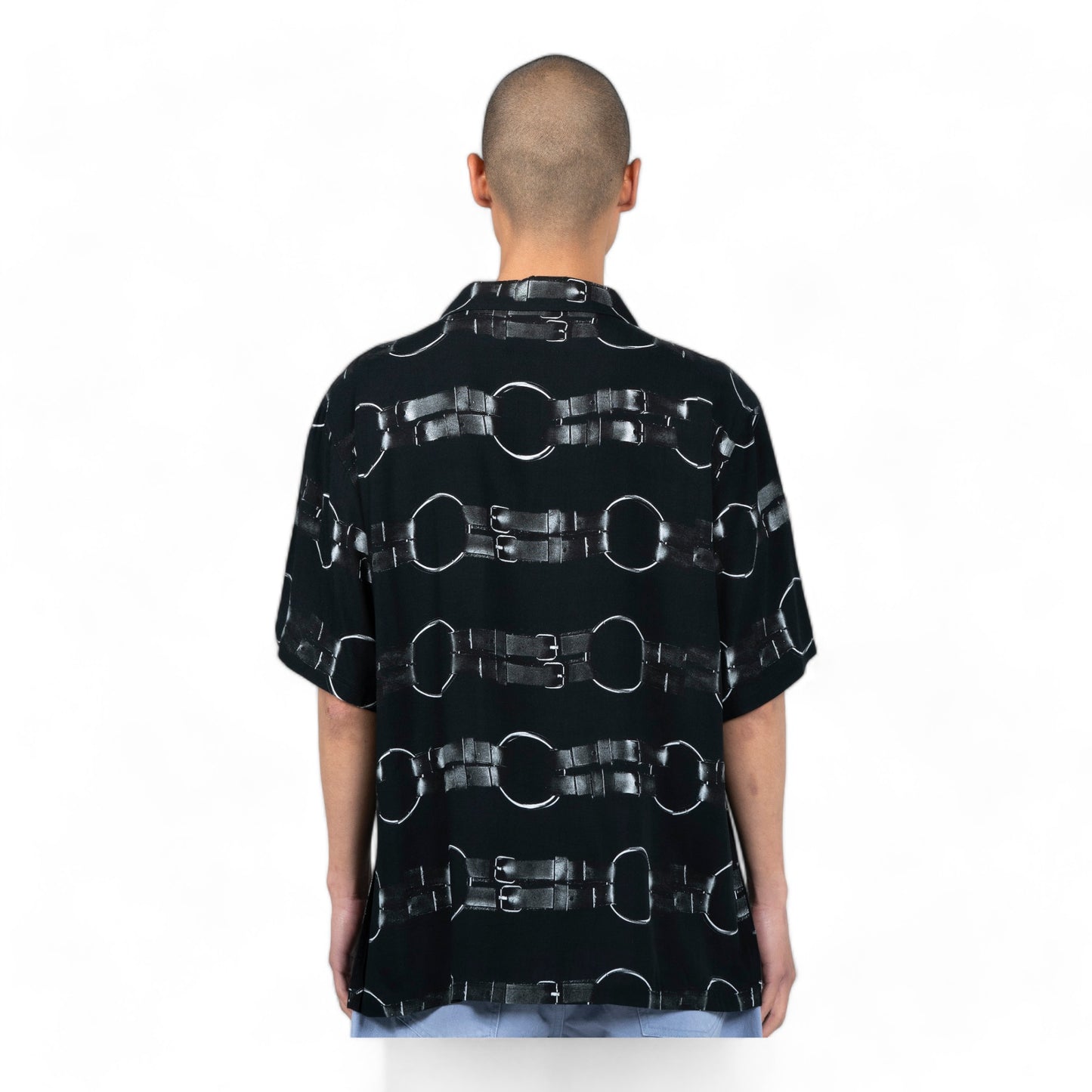 PLEASURES STRAPS BUTTON DOWN