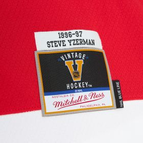 MITCHELL & NESS BLUE LINE STEVE YZERMAN DETROIT RED WINGS DARK 1996 JERSEY