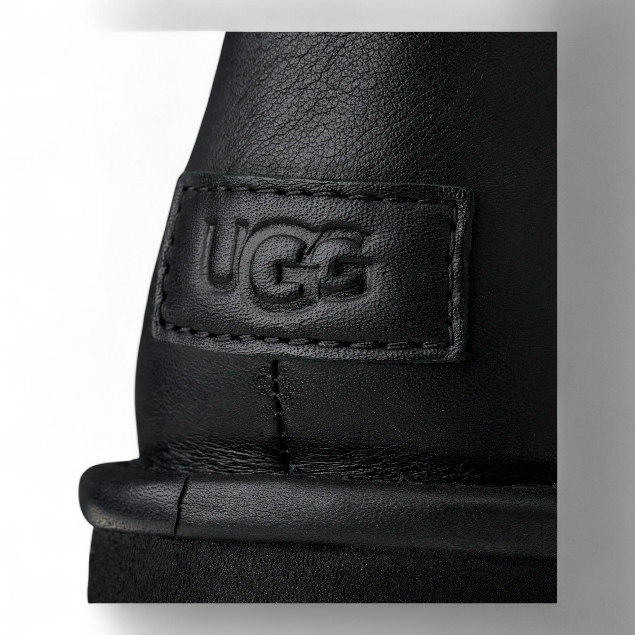 Womens Ugg Classic Esmee Leather Boot