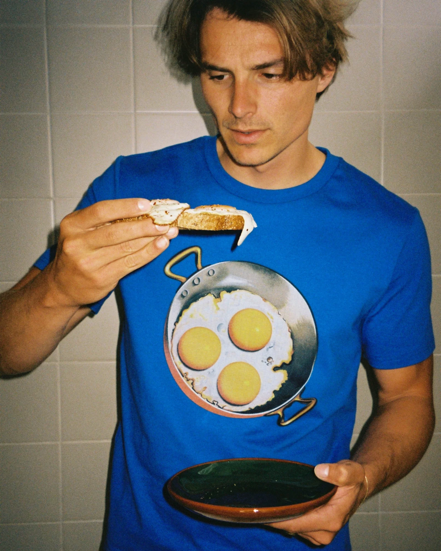 THE LOOSE COMPANY EGGS T-SHIRT