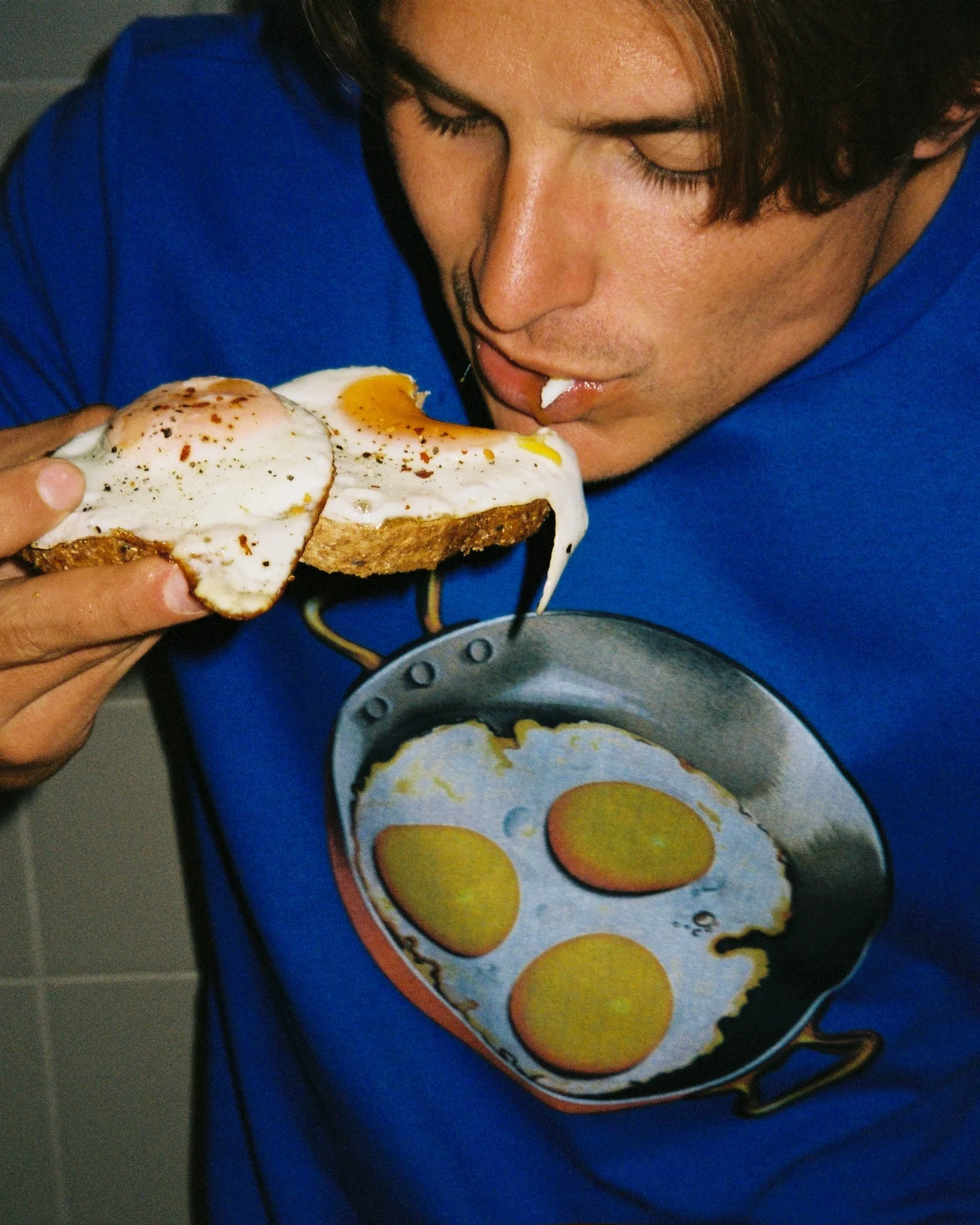 THE LOOSE COMPANY EGGS T-SHIRT