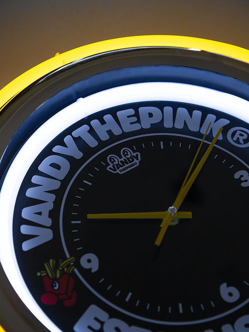 Vandy The Pink Diner Clock
