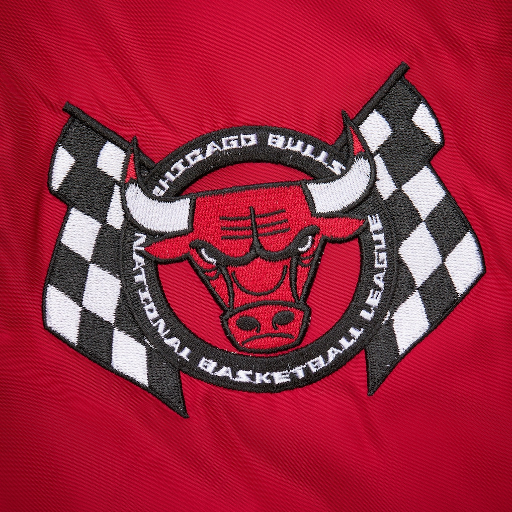 MITCHELL & NESS CHICAGO BULLS BLACK SPEEDWAY NYLON VARSITY JACKET