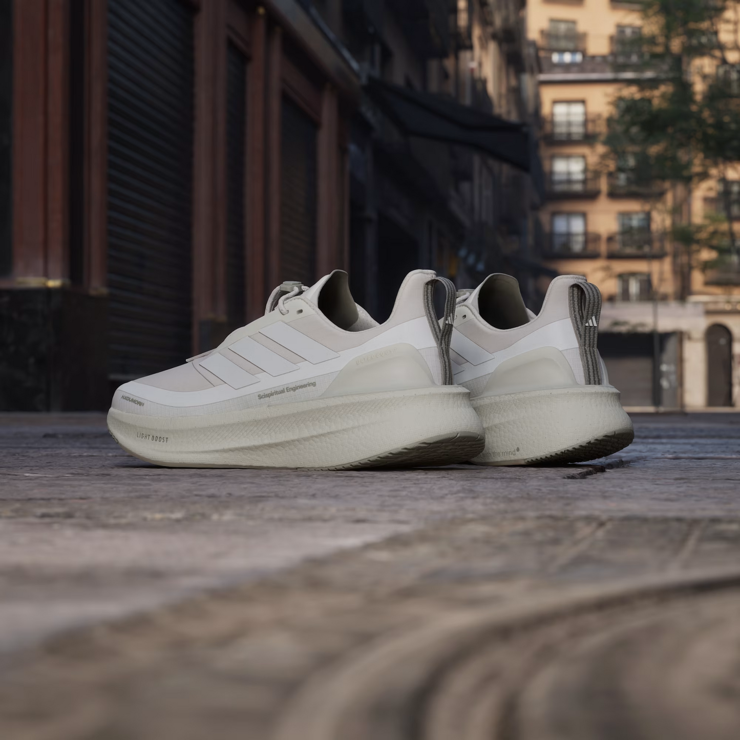 WMNS ADIDAS ULTRABOOST H.KOUMORI