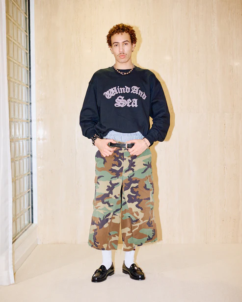 WIND AND SEA SATIN PATCH CREWNECK SWEATSHIRT